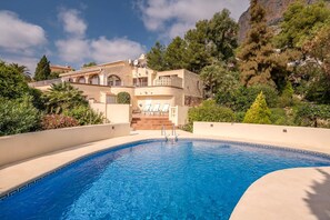 Holiday Home Swimming Pool