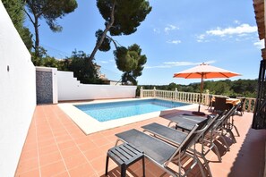 Schwimmbad des Ferienhauses