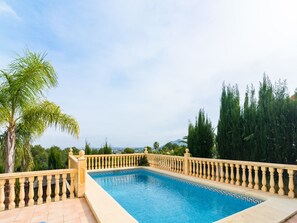Holiday Home Swimming Pool