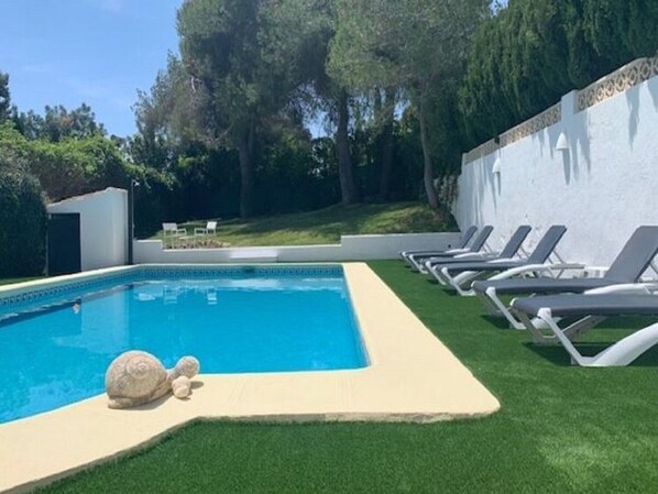 Holiday Home Swimming Pool