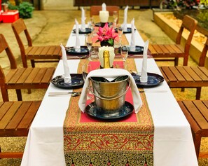 Outdoor dining