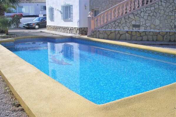 Holiday Home Swimming Pool