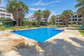 Holiday Home Swimming Pool