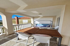 Terrasse / Balkon