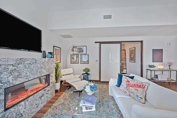 CozySuites Sky Central | Rooftop, Pool #6