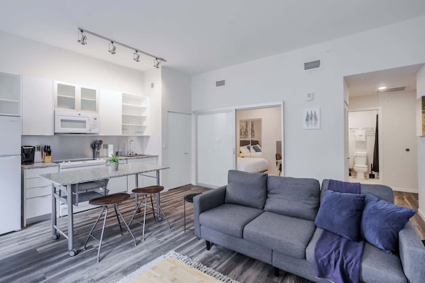 CozySuites Sky Central #9