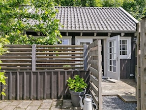 Bois, Jardin, Siding, Porte, Arrière-Cour, Chalet, Plate-Forme, Porche, Cour, Pot De Fleur