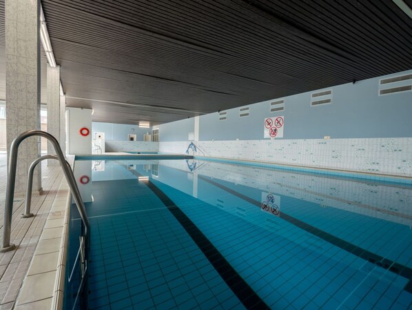 Flooring, Fussboden, Decke, Schwimmbad, Fliese, Daylighting