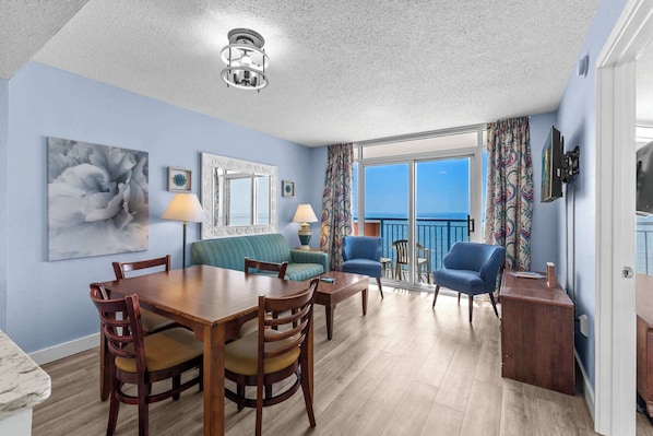 Direct Oceanfront Condo!