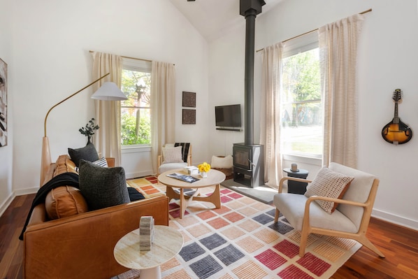 08.5 Living Area