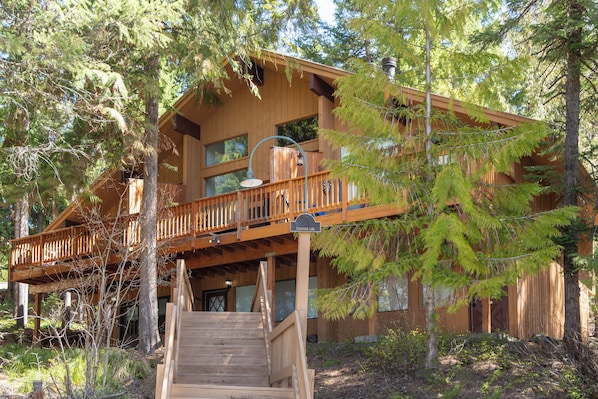 Tri-level Condo! | Exterior