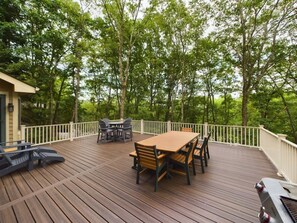 Large deck beautiful view