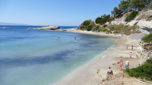 Klimatsia sandy beach - 3km
