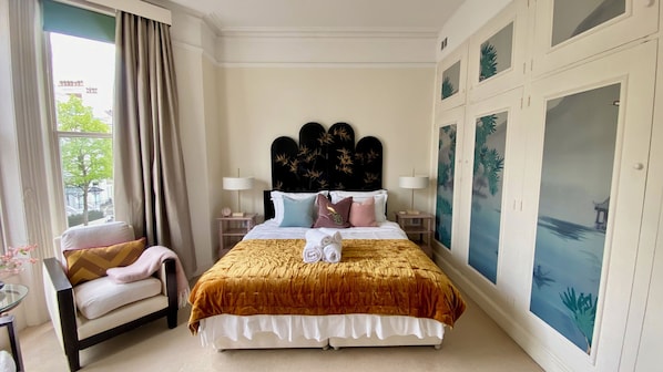 Master Bedroom with superking bed and plenty of light