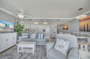 The whole Family can comfortably and relax in the AC!