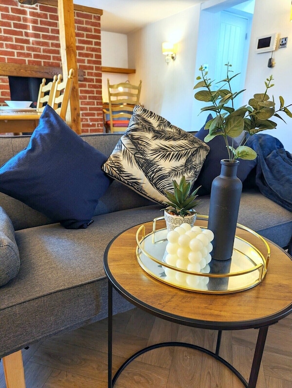 Living Room / Lounge