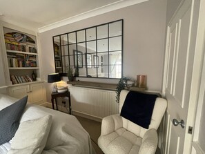 Living Room / Lounge