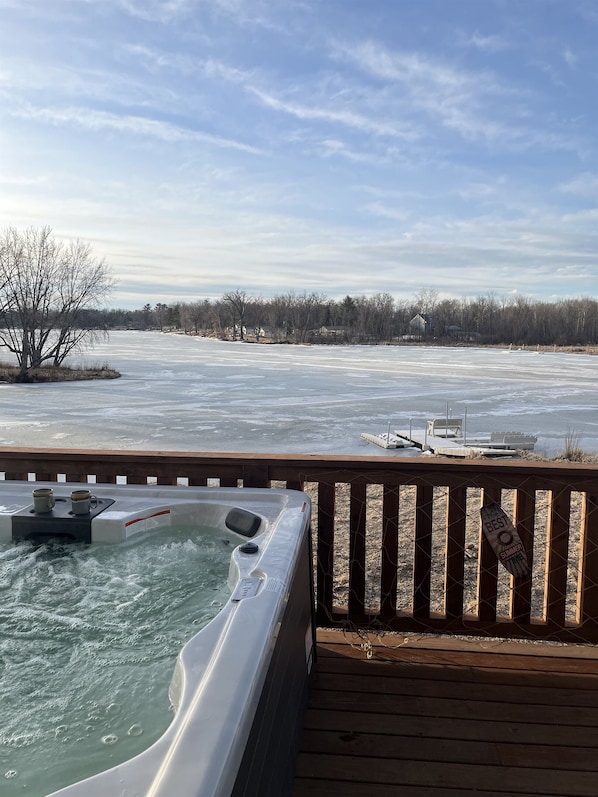 Our 2 treehouses are within walking distance from each other and sit on 10 acres of private land. Treehouse 1: The Treehouse on the Point features a hot tub that overlooks Lake Pokegama. Treehouse 2: The Treehouse in the Bay has a sauna that seats 8.