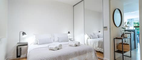 Bed,Bedroom