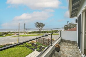 Architecture, Balcony, Building, Nature, Outdoors