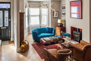 B 29 Wrotham Rd Living Room 7116