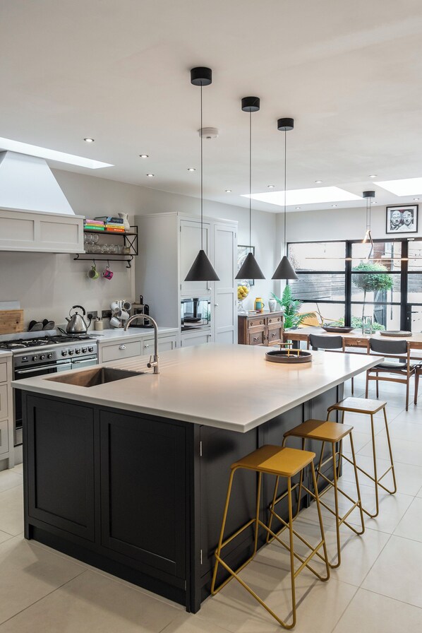 F 29 Wrotham Rd Kitchen 7009