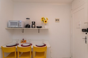 Bedroom,Living Room,Dining area