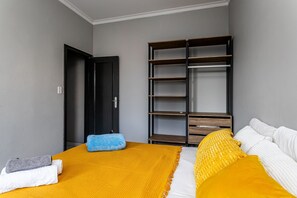 Photo of the whole room,Bedroom