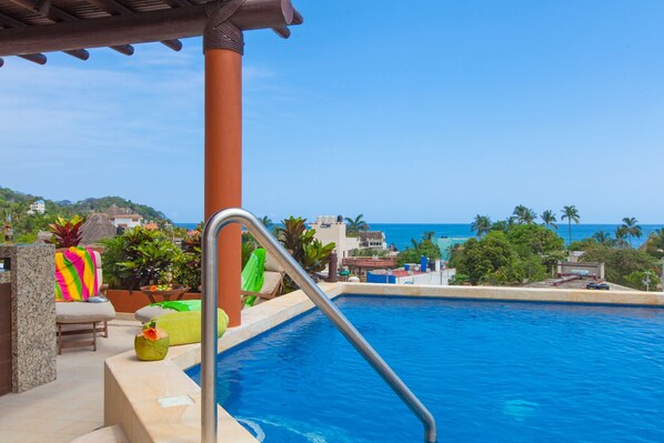 Piscina en la azotea