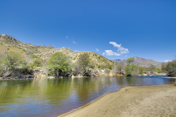 Kernville Vacation Rental | Studio | 1.5BA | Stairs Required | 600 Sq Ft