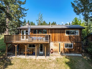 Just under a mile from Downtown  and Whitefish Lake City Beach | Exterior