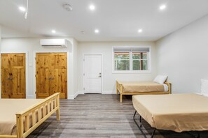 Bunk room 5 | Main Level