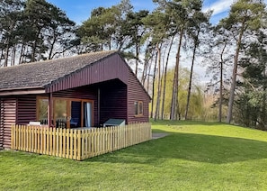 Contemporary Lakeview Lodge 6 - Woodland Waters, Ancaster