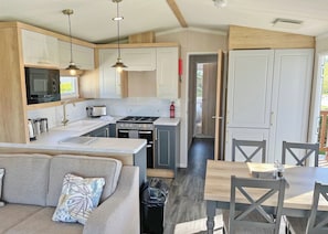 Gold 2 bed sleeps 6 - Abbots Salford Holiday Park, Abbots Salford, Evesham
