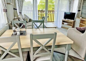 Gold 2 bed sleeps 6 - Abbots Salford Holiday Park, Abbots Salford, Evesham