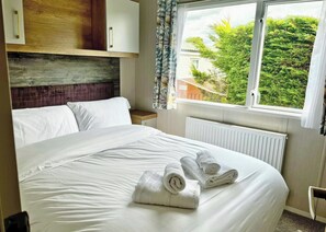 Gold 2 bed sleeps 6 - Abbots Salford Holiday Park, Abbots Salford, Evesham