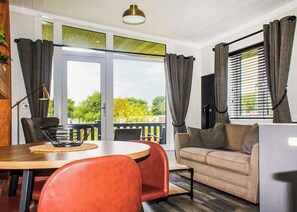 Bijou Bespoke Lodge - Belle Aire Holiday Park, Hemsby