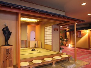 A lovely tea room with a Japanese atmosphere