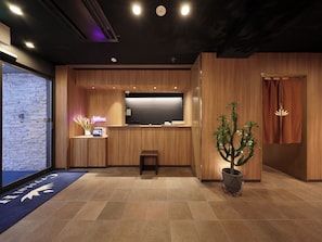 Front desk: 24 hours a day