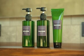 Bathroom amenities
