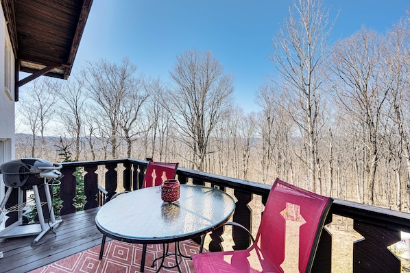 Townhome Exterior | Back Deck | Mountain Views