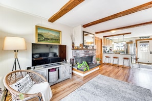 Living Area | Smart TV | Gas Fireplace | Dining Bar