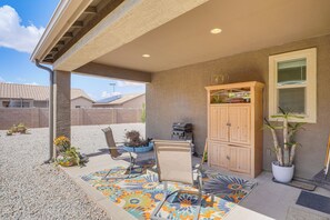 Covered Patio | Gas Grill | Seating