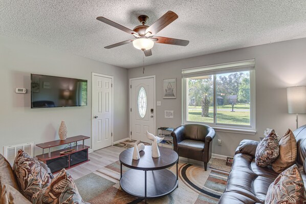 Foley Vacation Rental | 3BR | 1BA | 1,500 Sq Ft | 1 Step Required