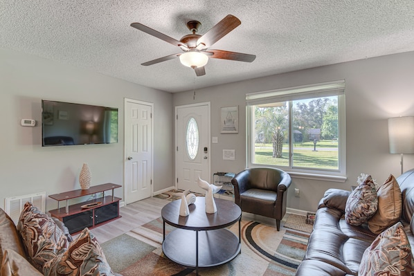 Foley Vacation Rental | 3BR | 1BA | 1,500 Sq Ft | 1 Step Required