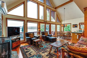 Living Room | 1st Floor | Smart TV | Central Heating | Window A/C Units