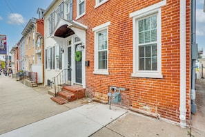 Townhouse Exterior | Driveway (2 Vehicles) | Free Street Parking