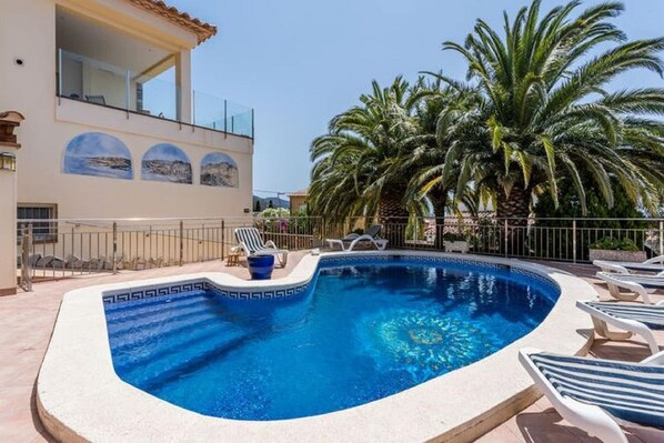 Holiday Home Swimming Pool