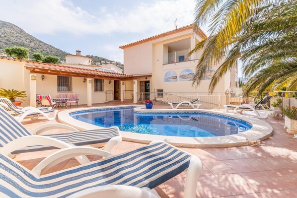 Extérieur maison de vacances [été]