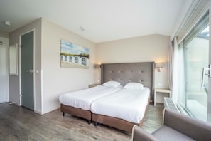Unit with 2 Twin size beds